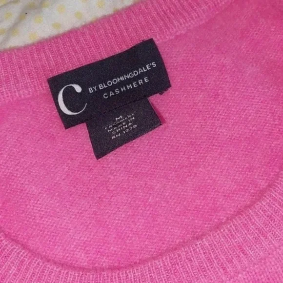 C by Bloomingdales Cashmere Sweater Pink - Sz M - Picture 2 of 3